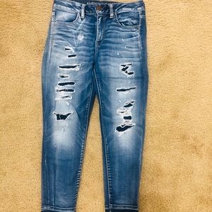 American Eagle size 4 cropped jeans